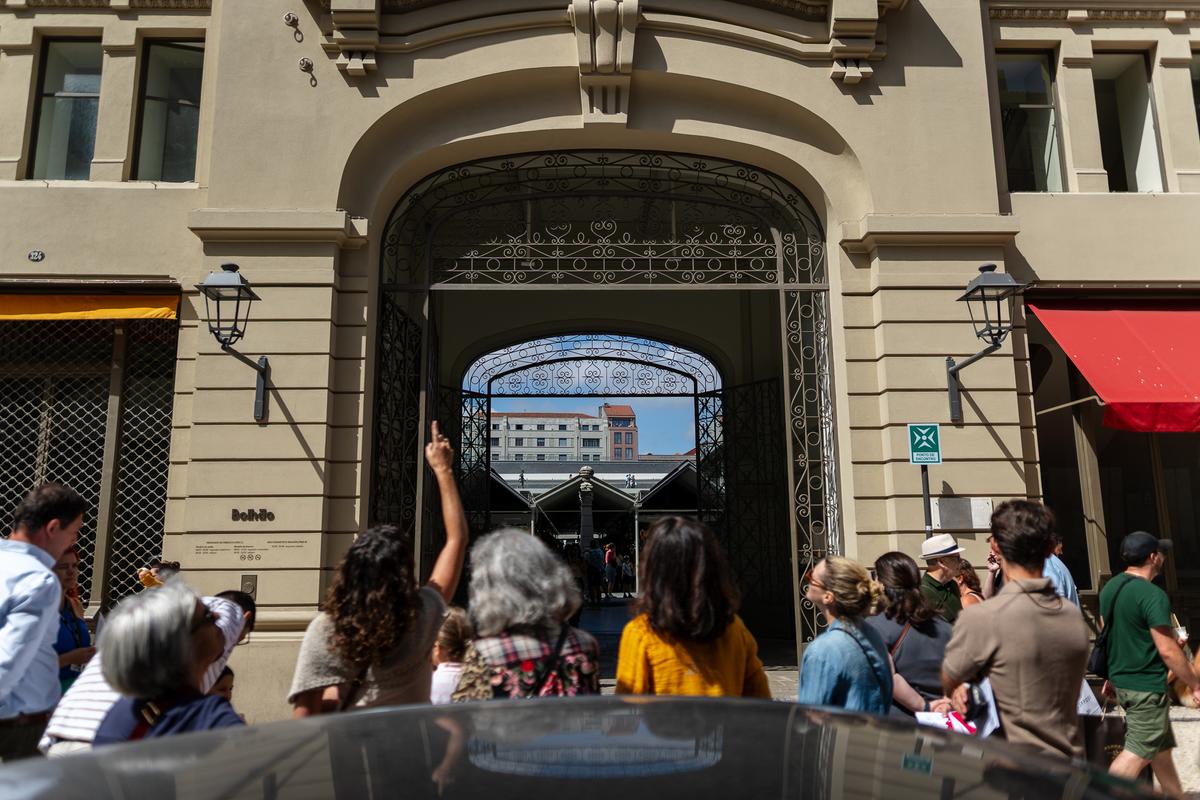 Acessibilidade reforçada no Bolhão com visitas guiadas em Língua Gestual Portuguesa